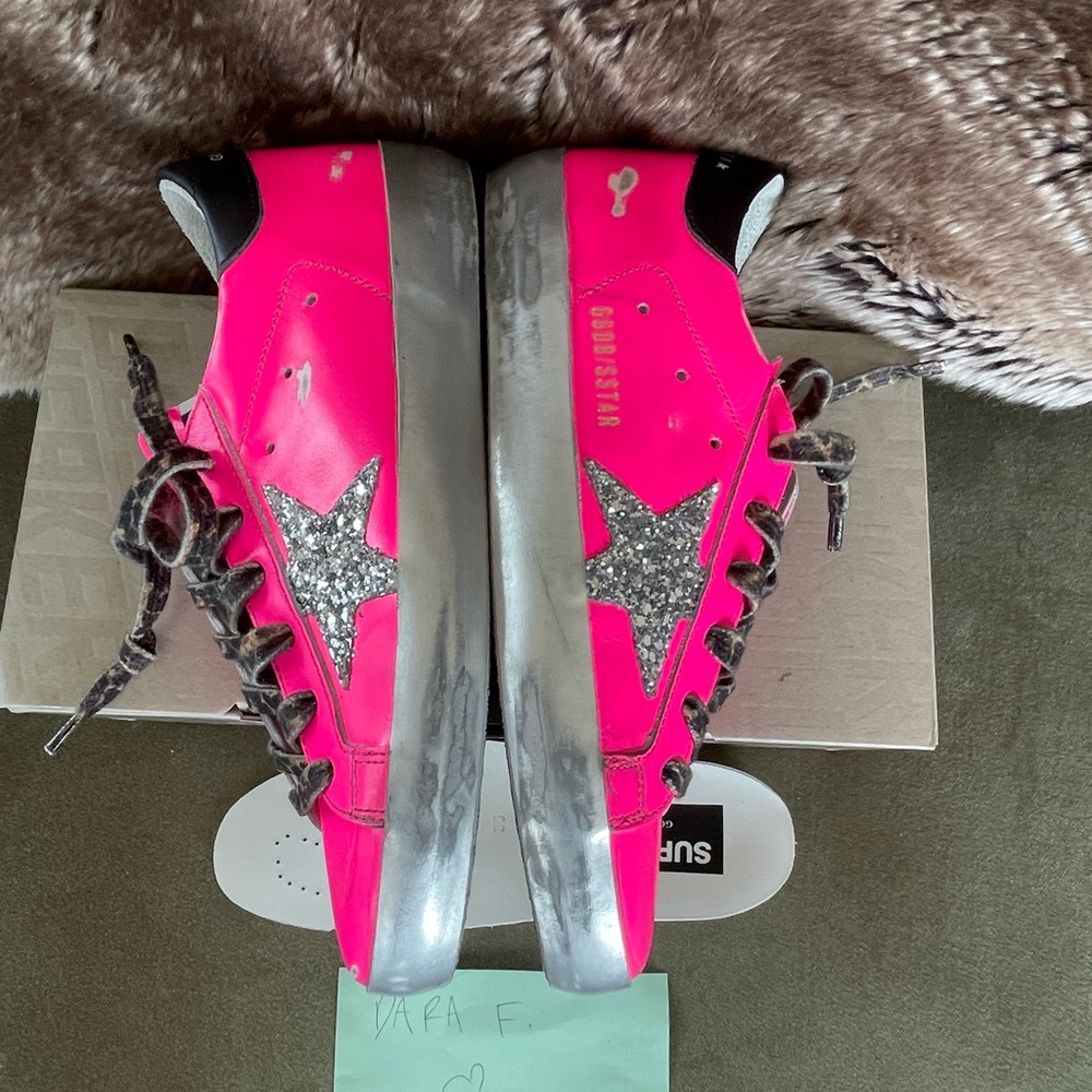 New Golden Goose neon pink Superstar. Size 36. - Picture 8 of 11